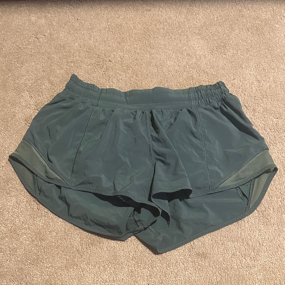 Lululemon Hottie Hot Shorts 2.5 Low Rise